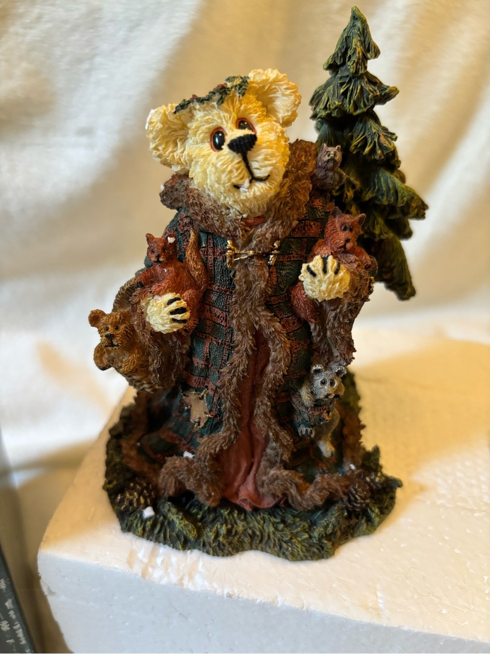 Boyd’s Bears collection resin figurine